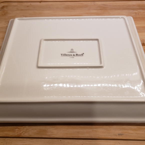 Villeroy and Boch Winter Bakery Delight Small Cake Plate - Picture 7 of 11